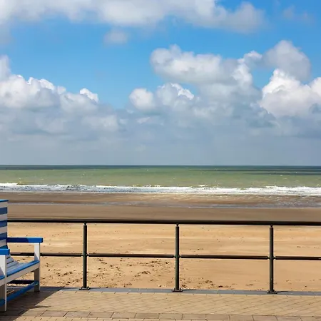 Apartment Sea View Escape, Middelkerke, Cleaning Included